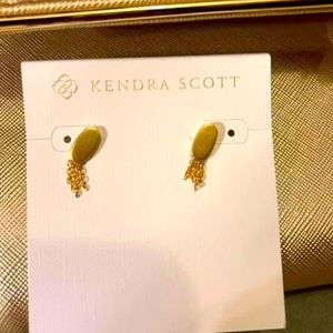 NWT Kendra Scott earrings